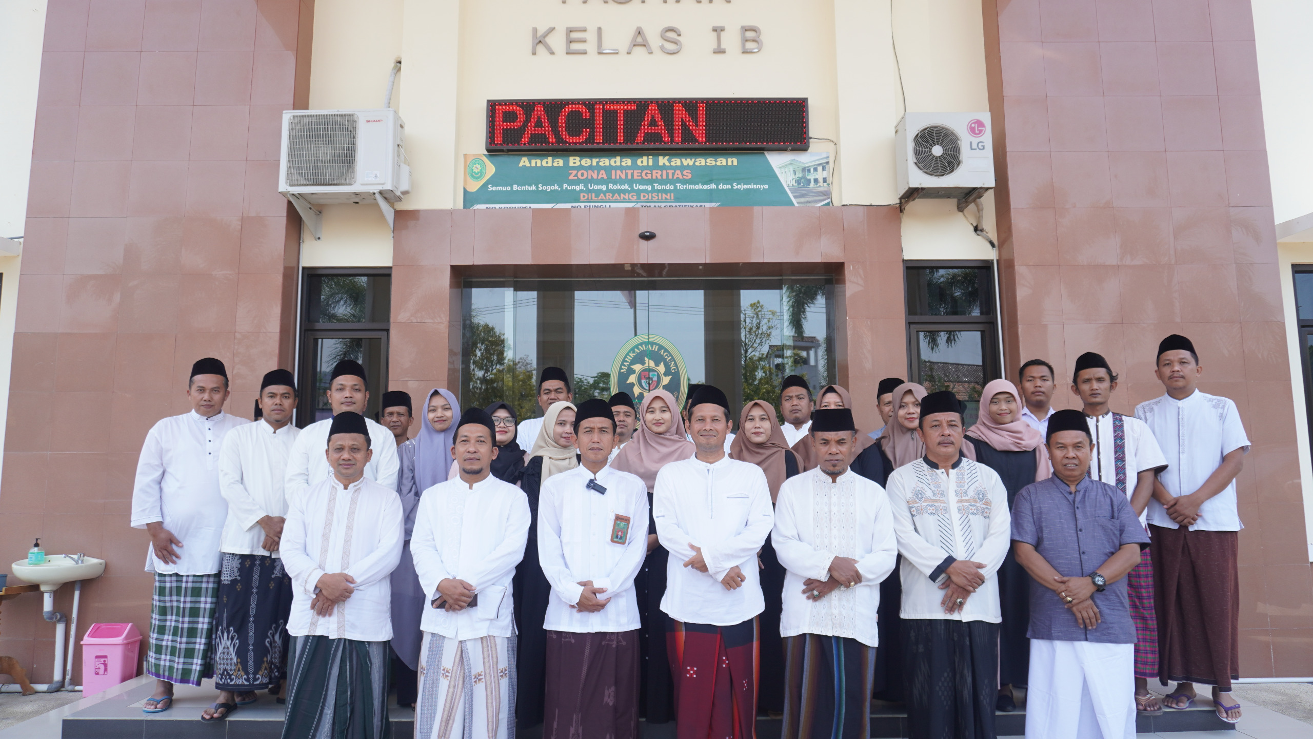 WhatsApp Image 2023-10-19 at 08.53.48.jpeg